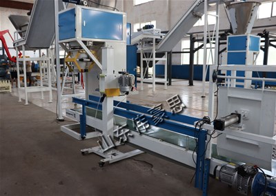 包裝袋自動稱重包裝系統具有適配性強、靈活性高的特點