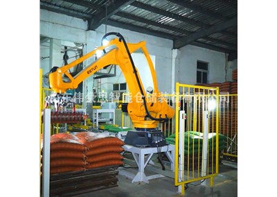 礦渣碼垛機(jī)器人為自動(dòng)化發(fā)展帶來哪些助力？