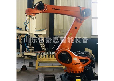 玉米皮全自動(dòng)碼垛機(jī)工作流程介紹
