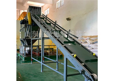 堿粉自動拆包設備的技術特點