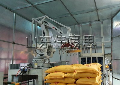 塑膠粉自動碼垛機械手具備哪些特點？