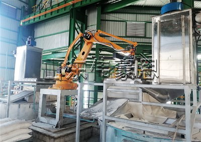 膩子粉全自動破袋機 自動拆包機器人現場